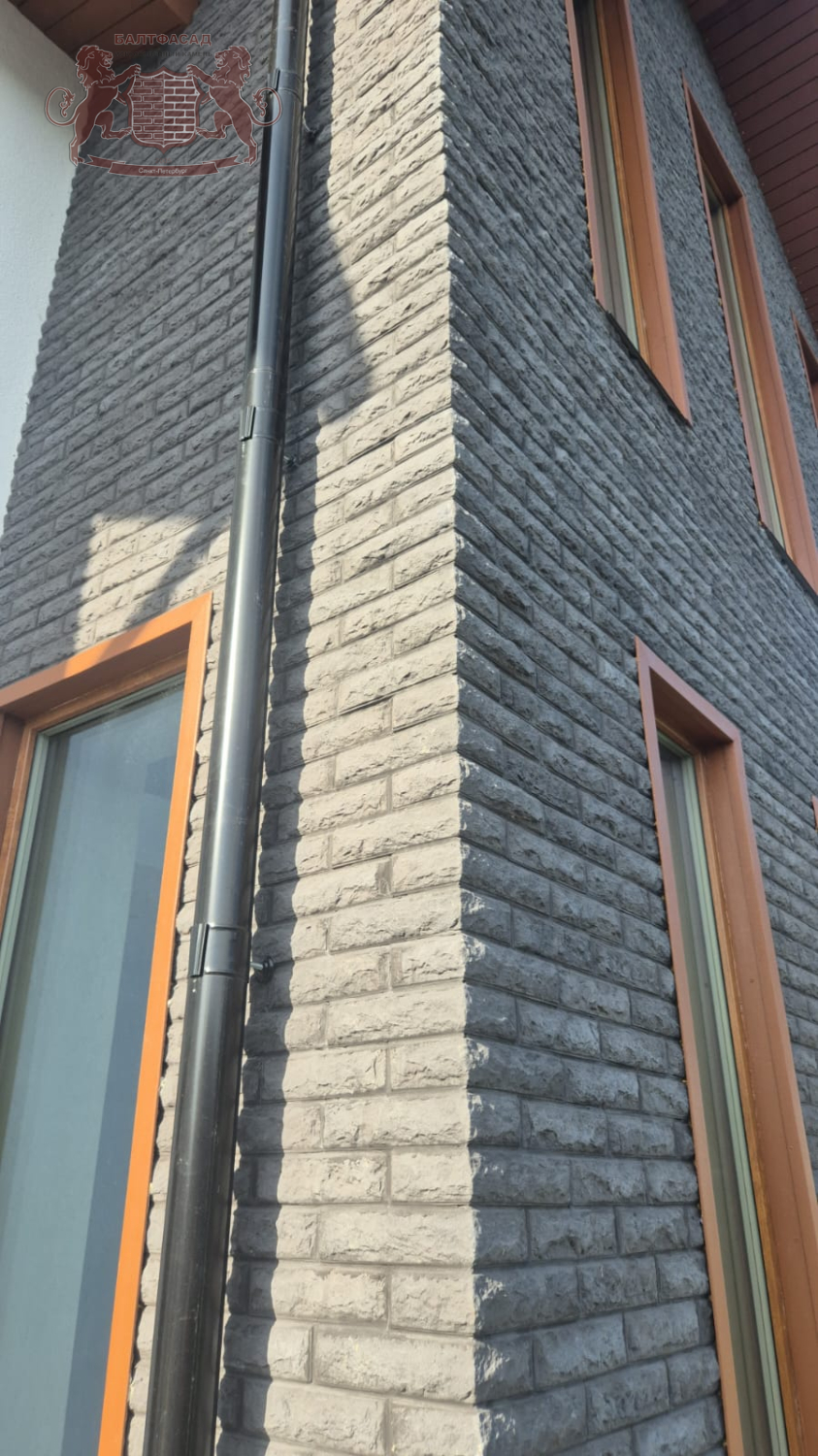 Колотый кирпич 1002